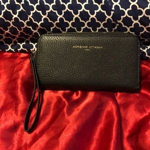 Adrienne vittadini wrist wallet